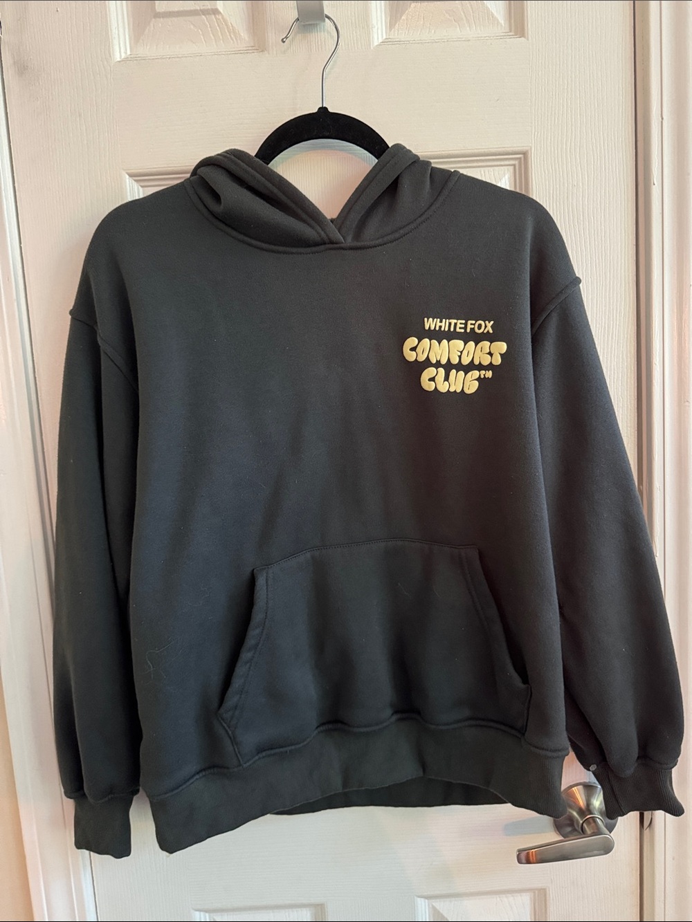 WHITE FOX Comfort Club Hoodie Black Graphic Sweatshirt Size Medium